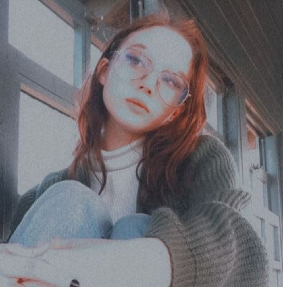 Meet your Posher, Chloe